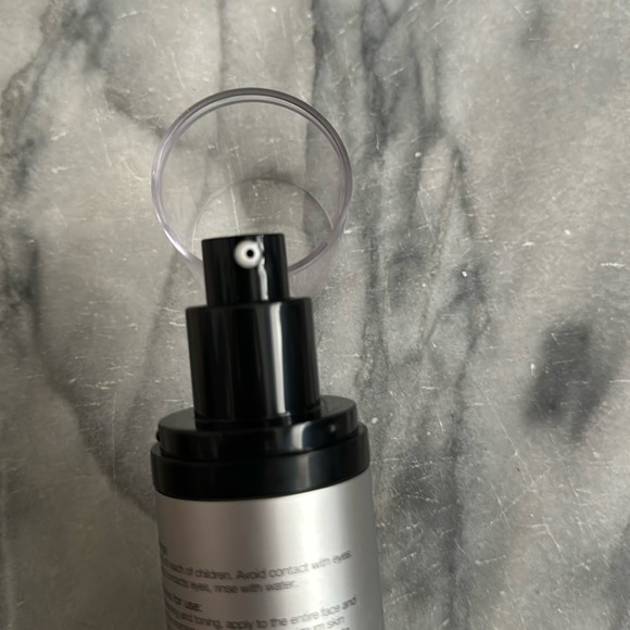 NEW PCA Skin Hyaluronic Acid Boosting Serum Treatment NWOB 3oz Largest size - Picture 2 of 3